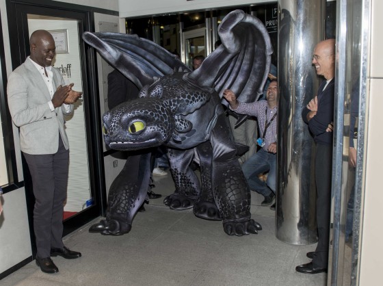 Dragons 2 au festival de Cannes 2014 - Page 2 How-to-train-your-dragon-2-00111-Cannes-2014-Photo-Nick-Wall_rgb-560x418