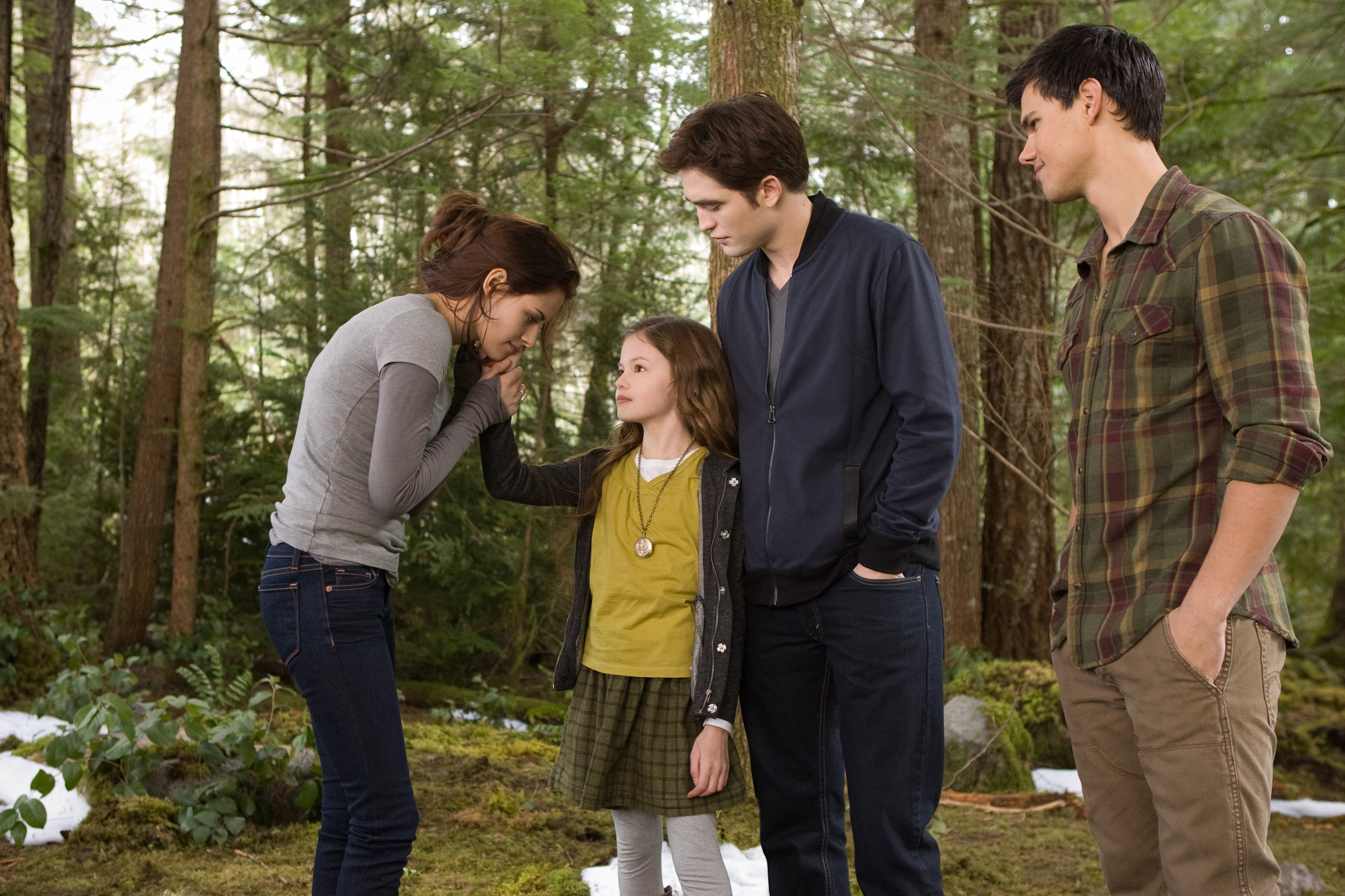 THE TWILIGHT SAGA: BREAKING DAWN-PART 2 - We Are Movie Geeks